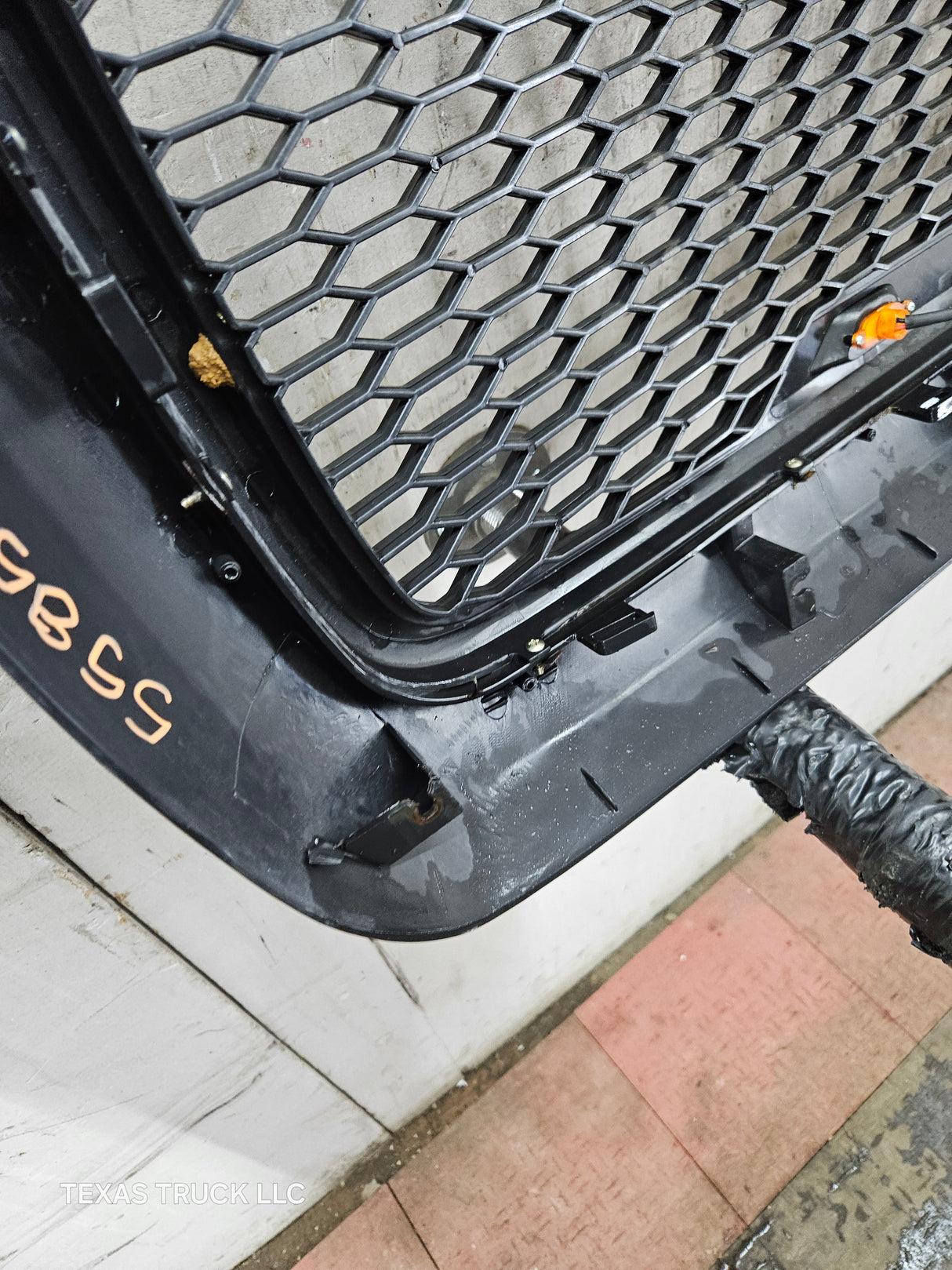 2006-2008 Dodge Ram 3rd Gen 1500 2500 3500 Black Aftermarket Grill with lights