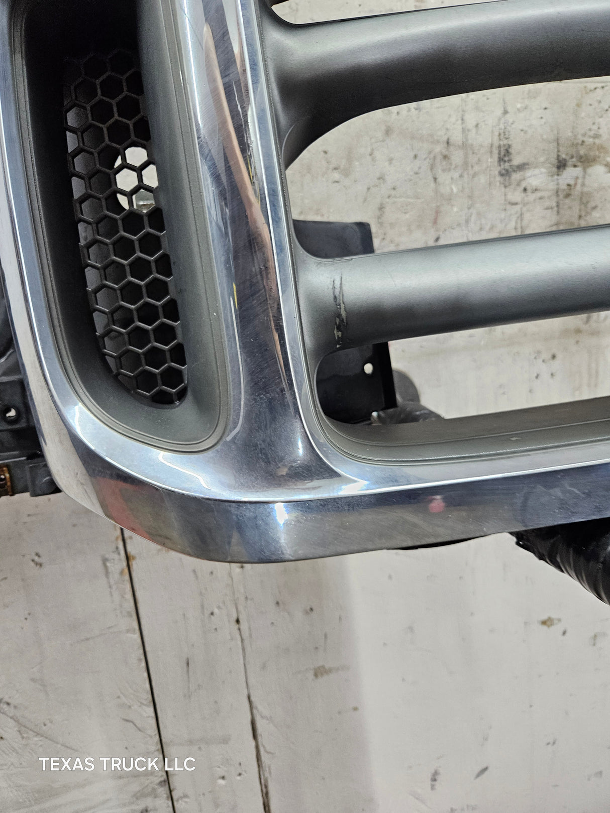 1999-2004 Ford Super Duty Excursion Header Panel / Grill Support & Chrome Grill F250 F350 F450 F550