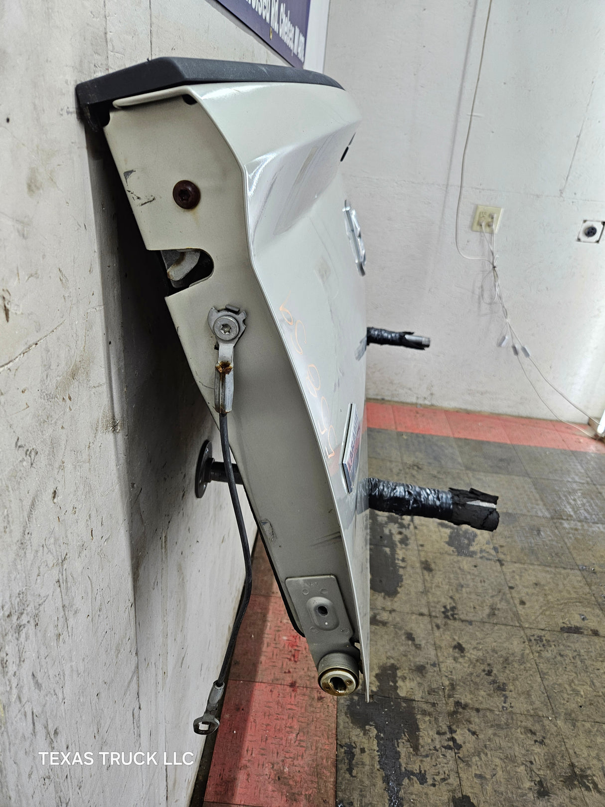 2009-2018 Dodge Ram 4th Gen 1500 2500 3500 Tailgate - Light Graystone Pearl Coat