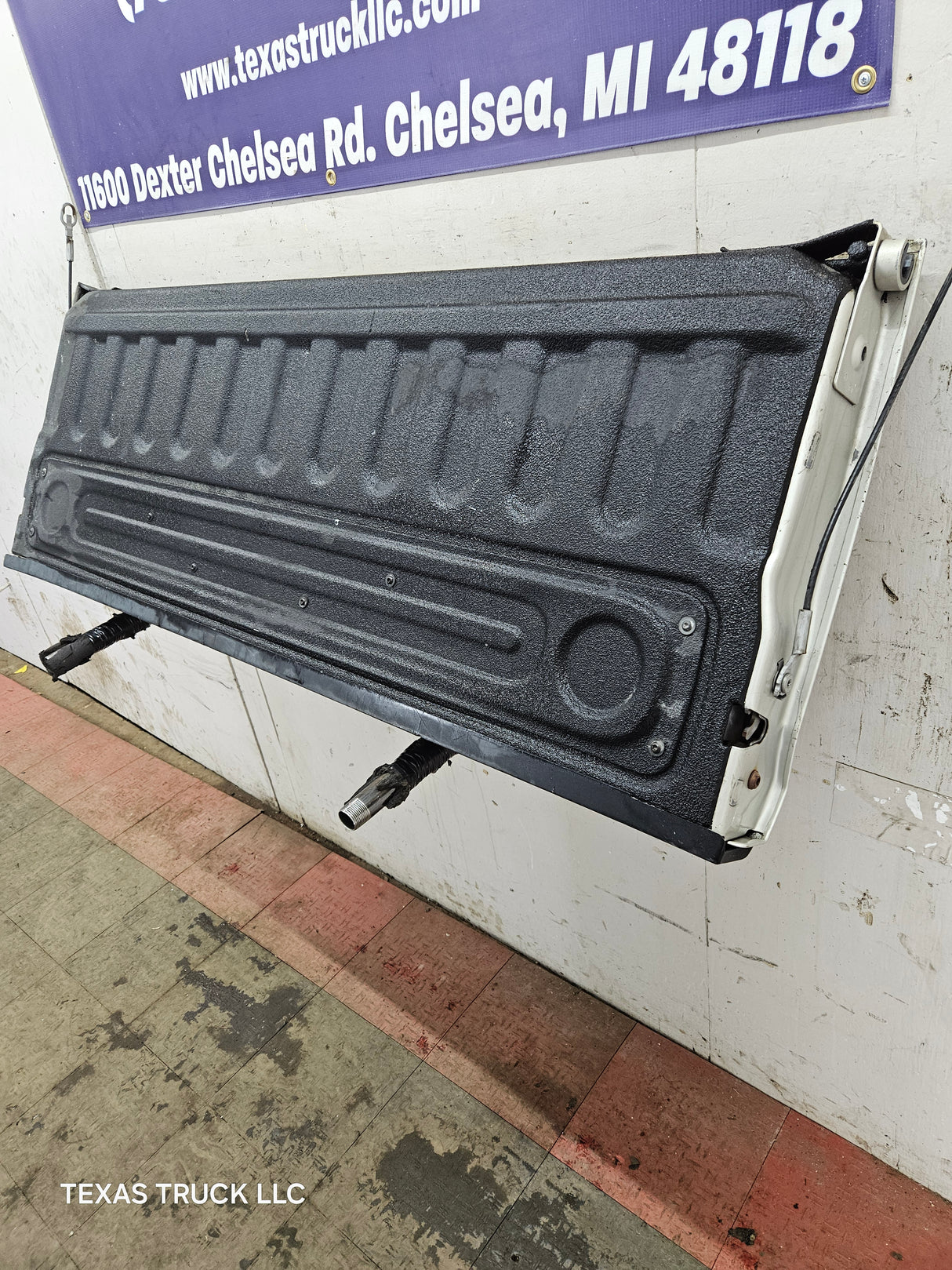 2009-2018 Dodge Ram 4th Gen 1500 2500 3500 Tailgate - Light Graystone Pearl Coat