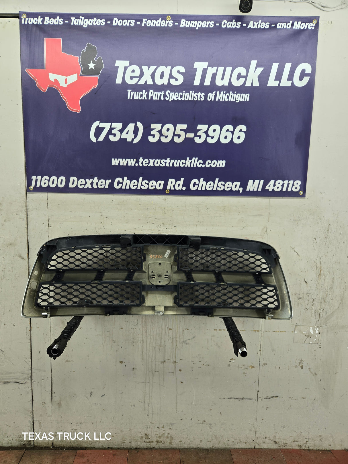 2009-2011 Dodge Ram 1500 Chrome Grill Surround