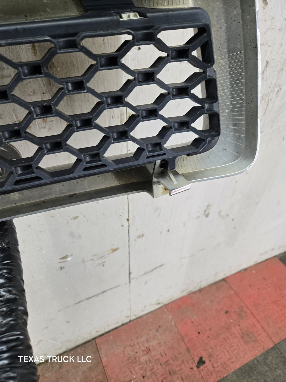 2009-2011 Dodge Ram 1500 Chrome Grill Surround