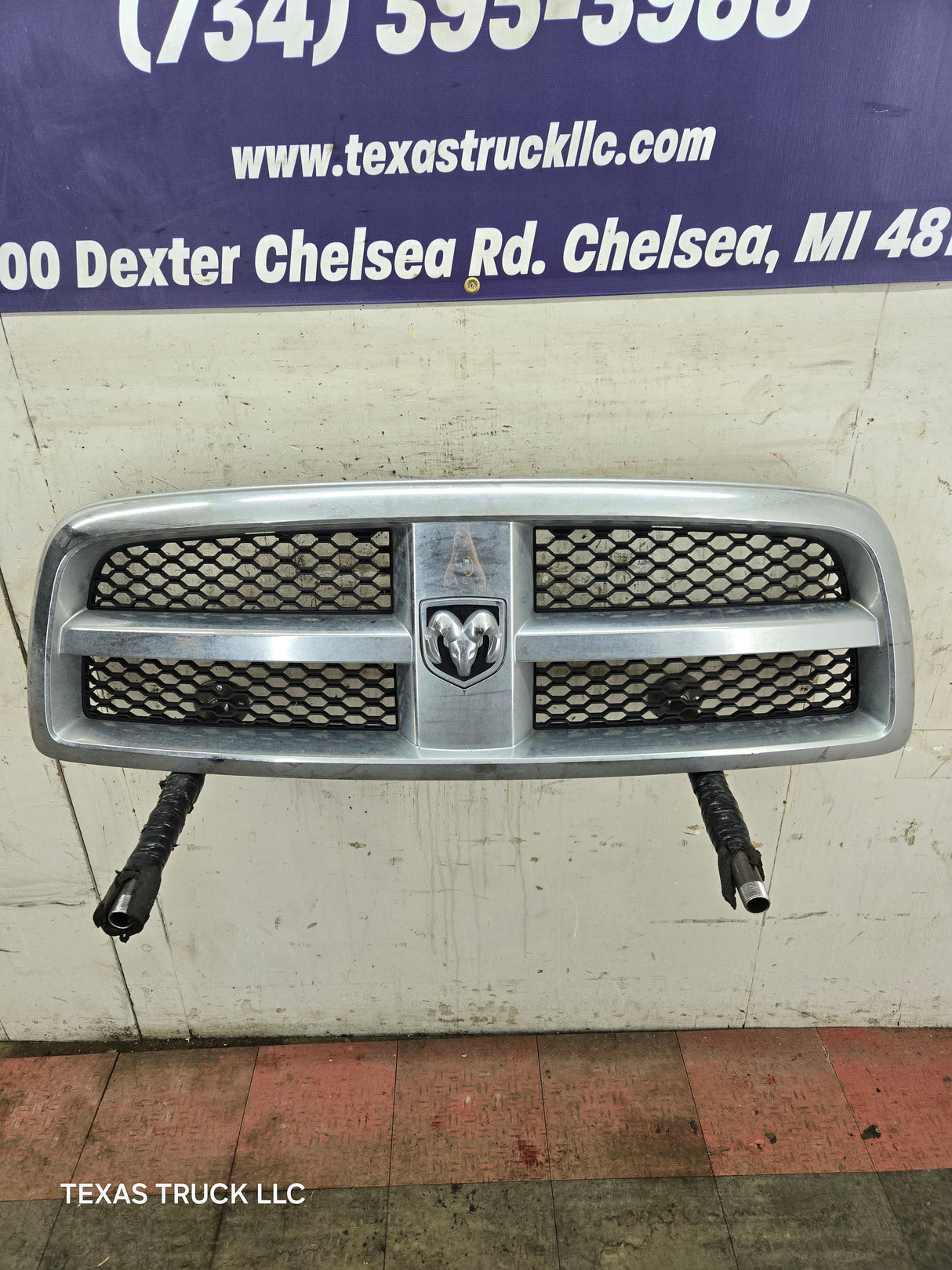 2009-2011 Dodge Ram 1500 Chrome Grill Surround