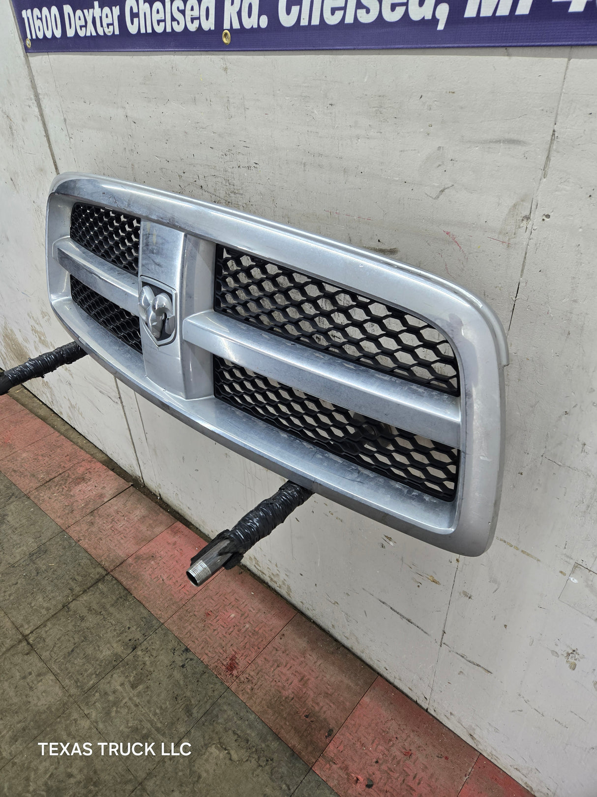 2009-2011 Dodge Ram 1500 Chrome Grill Surround