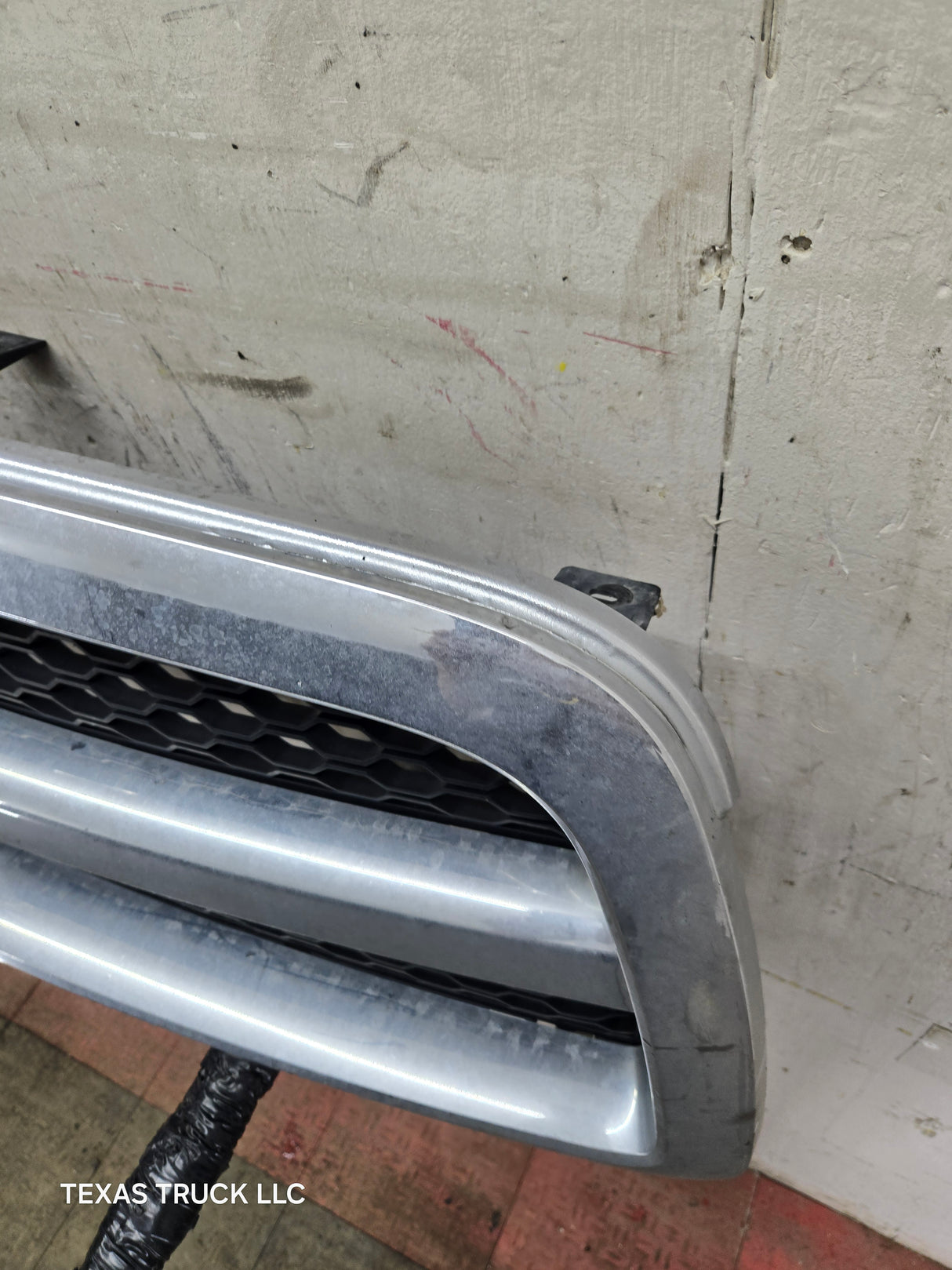 2009-2011 Dodge Ram 1500 Chrome Grill Surround