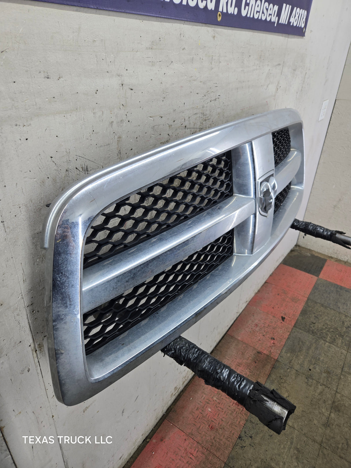 2009-2011 Dodge Ram 1500 Chrome Grill Surround