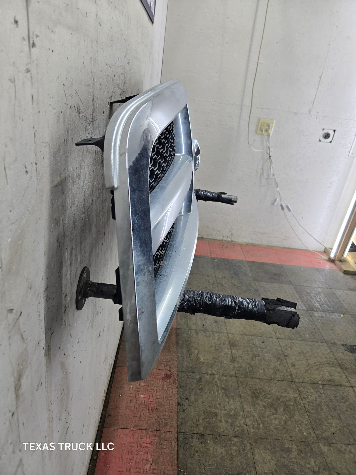 2009-2011 Dodge Ram 1500 Chrome Grill Surround