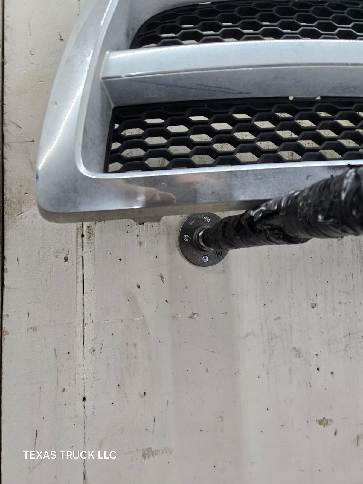 2009-2011 Dodge Ram 1500 Chrome Grill Surround