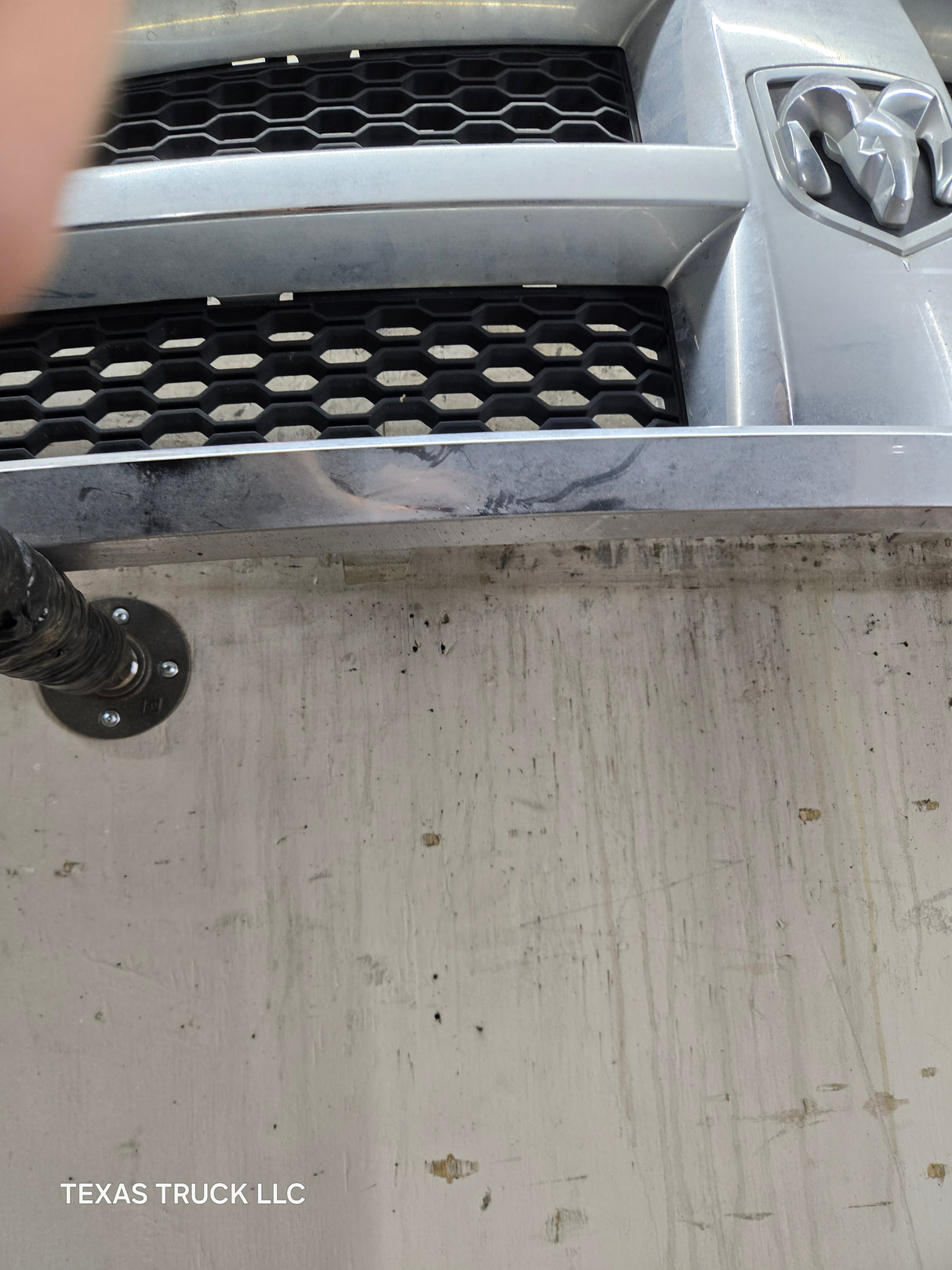 2009-2011 Dodge Ram 1500 Chrome Grill Surround