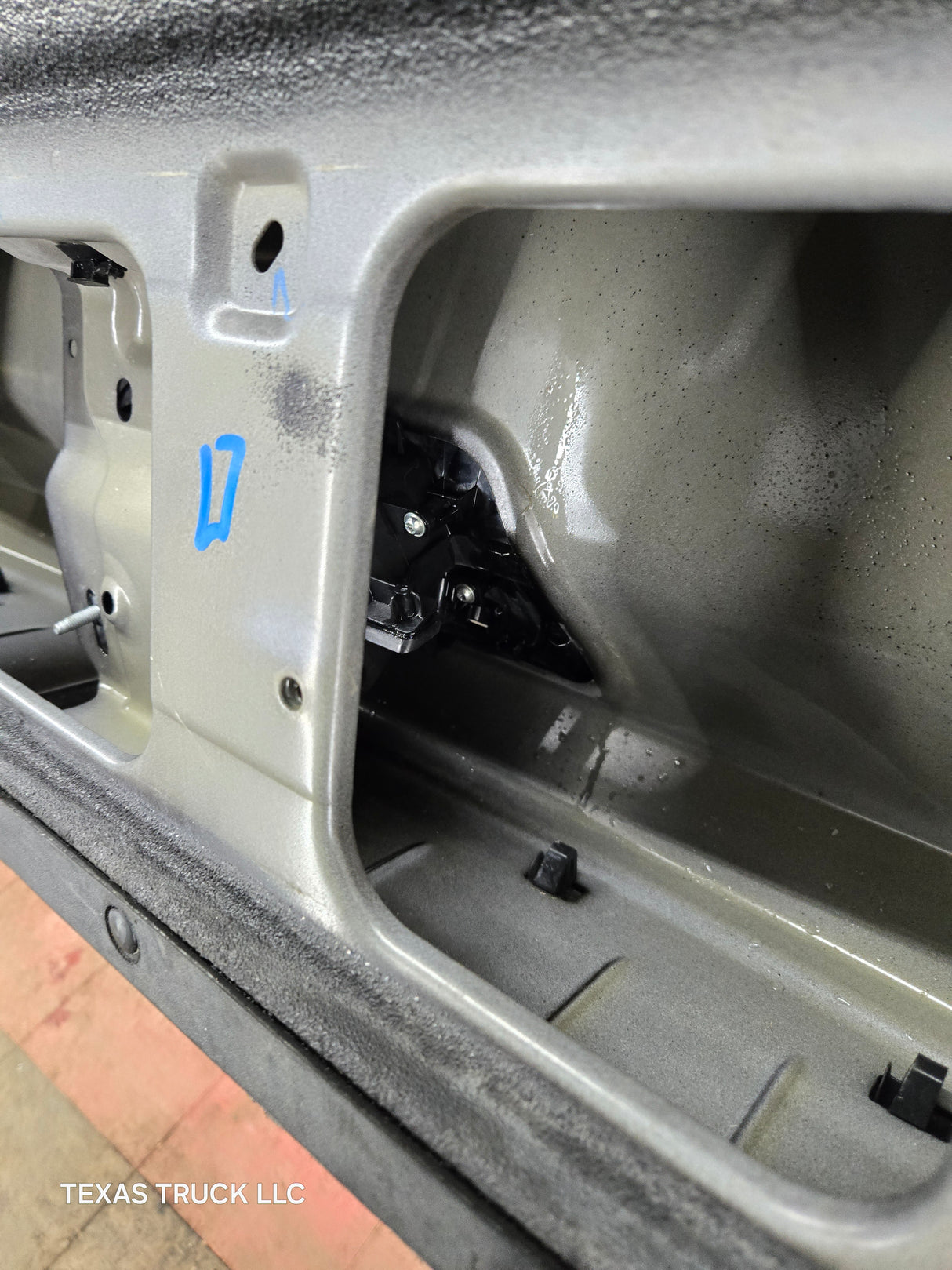 2019-2025 Dodge Ram 2500 3500 4500 5th Gen Tailgate - Black