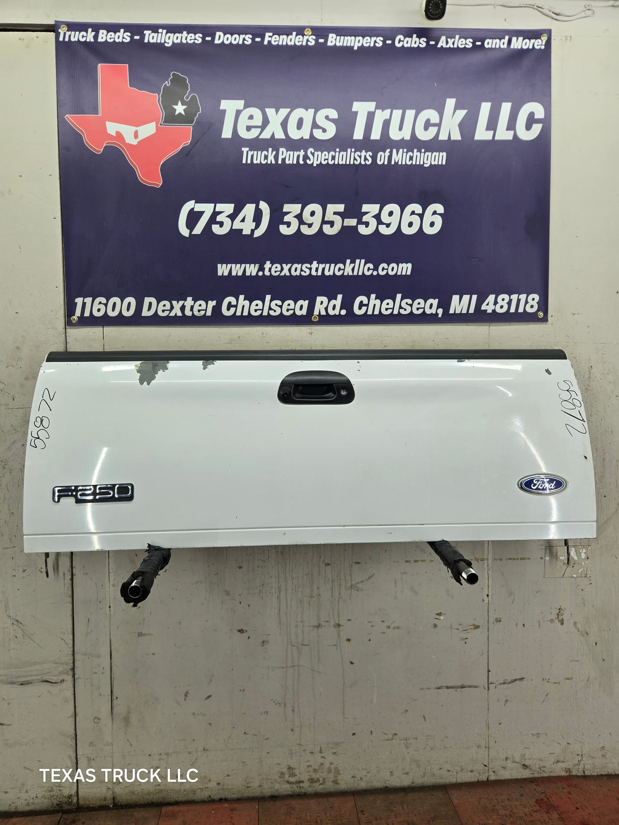 1997-2003 F150 / 1999-2007 Ford Super Duty Tailgate F250 F350 F450 F550 - Oxford White
