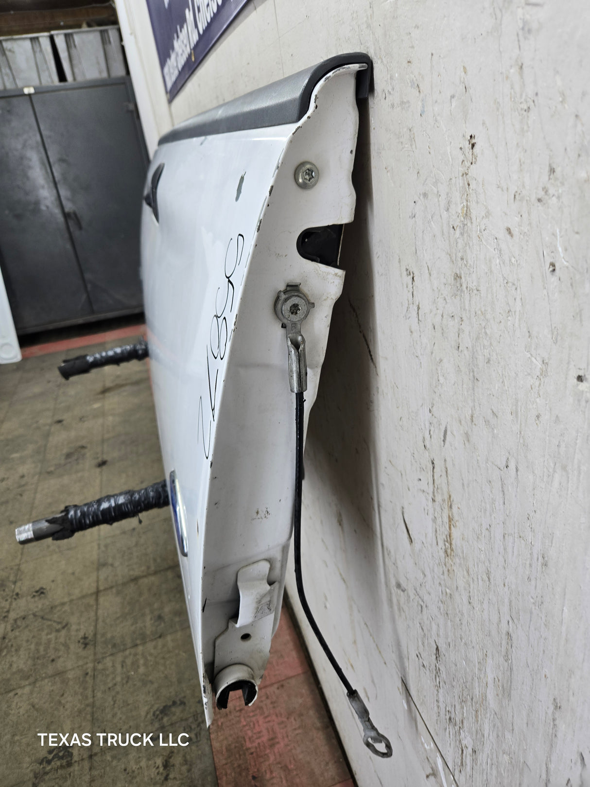 1997-2003 F150 / 1999-2007 Ford Super Duty Tailgate F250 F350 F450 F550 - Oxford White