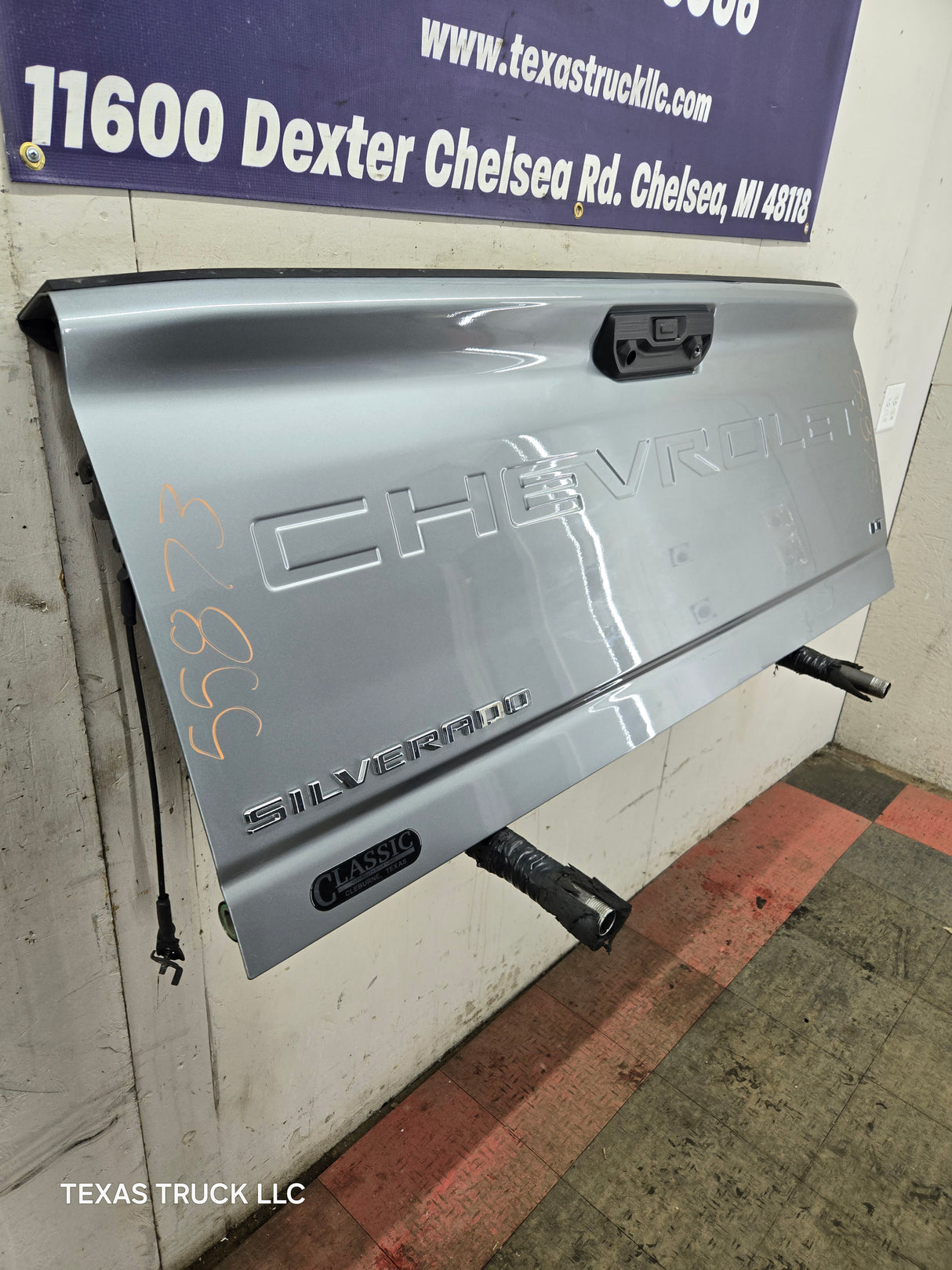 2019-2025 Chevrolet Silverado 2500 3500 Truck Tailgate Power Up / Down Gate