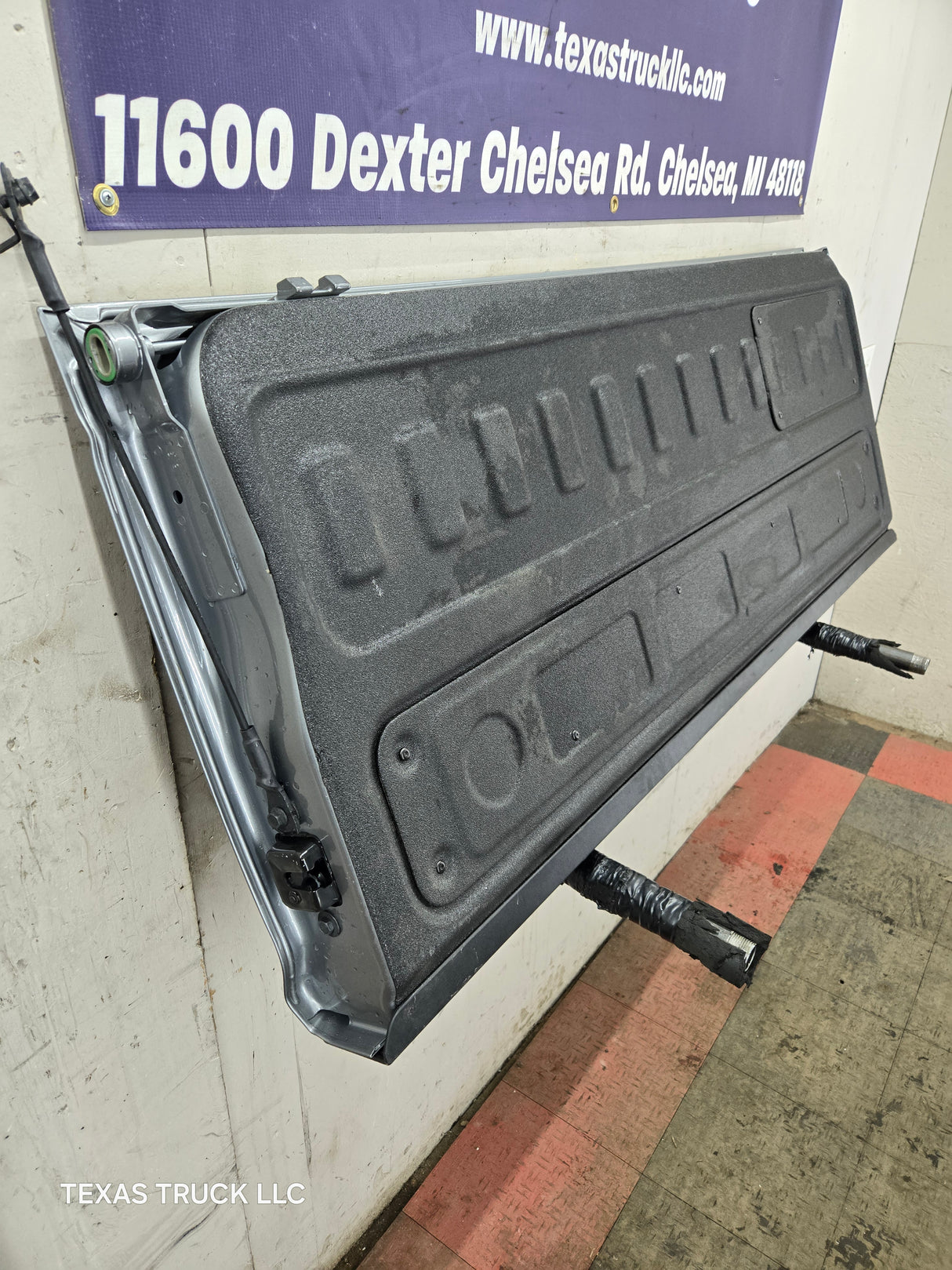 2019-2025 Chevrolet Silverado 2500 3500 Truck Tailgate Power Up / Down Gate