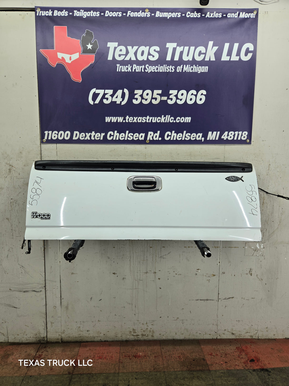 1999-2007 Chevrolet Silverado / GMC Sierra 1500 2500 3500 Tailgate - Summit White