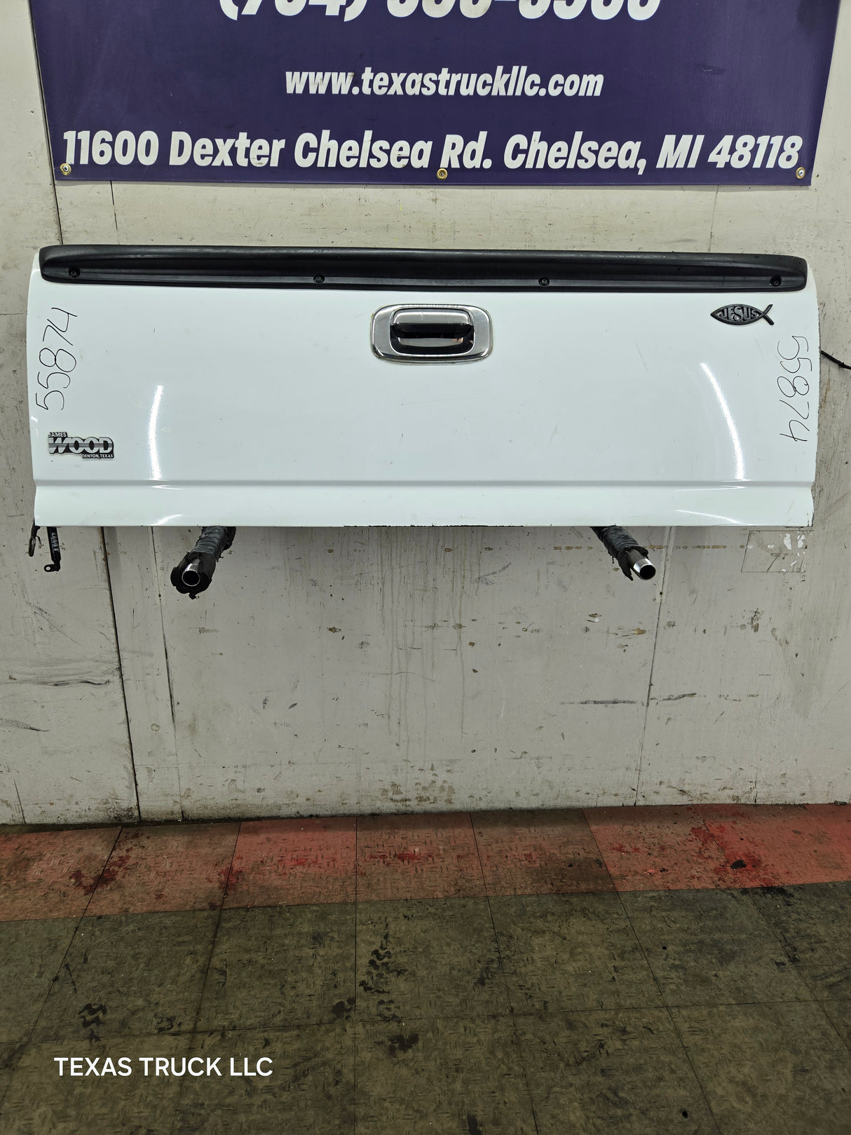 1999-2007 Chevrolet Silverado / GMC Sierra 1500 2500 3500 Tailgate - Summit White