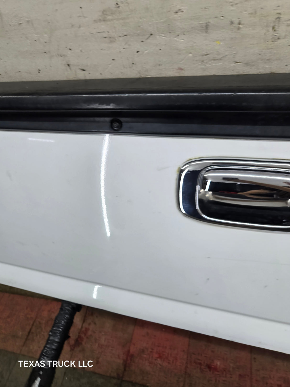 1999-2007 Chevrolet Silverado / GMC Sierra 1500 2500 3500 Tailgate - Summit White