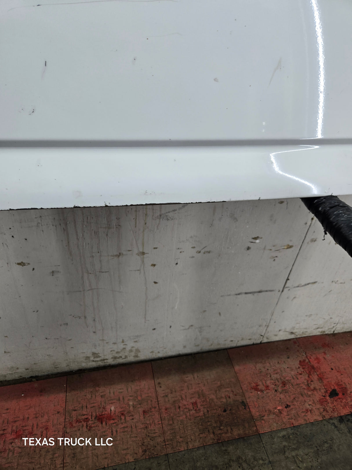 1999-2007 Chevrolet Silverado / GMC Sierra 1500 2500 3500 Tailgate - Summit White