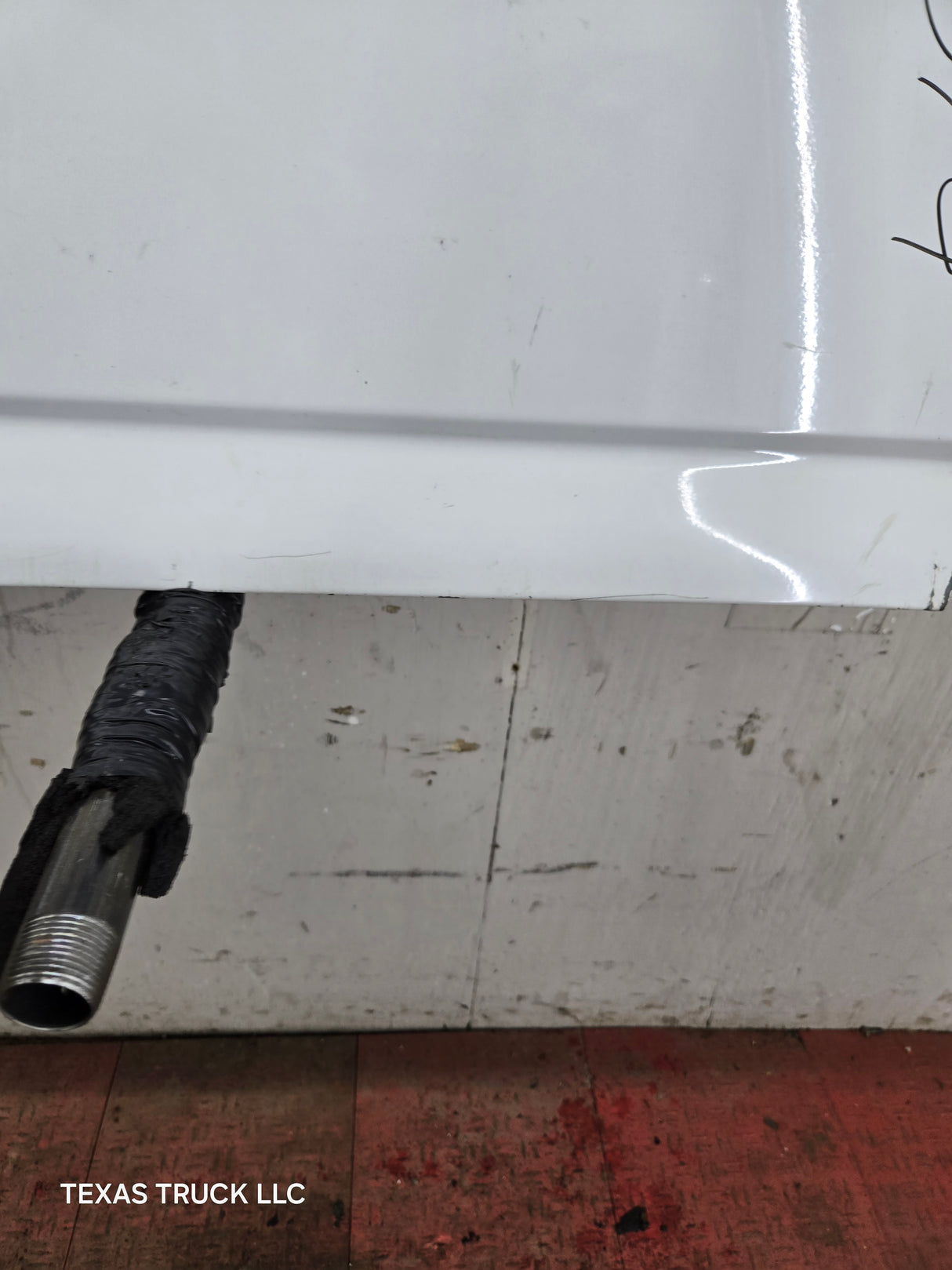 1999-2007 Chevrolet Silverado / GMC Sierra 1500 2500 3500 Tailgate - Summit White