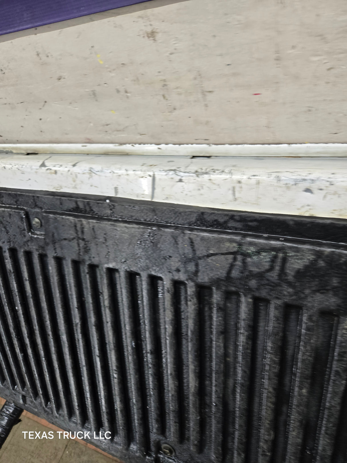 1999-2007 Chevrolet Silverado / GMC Sierra 1500 2500 3500 Tailgate - Summit White