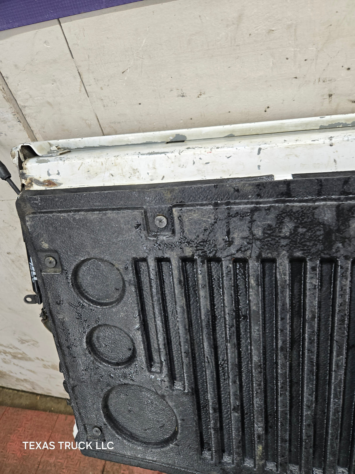 1999-2007 Chevrolet Silverado / GMC Sierra 1500 2500 3500 Tailgate - Summit White