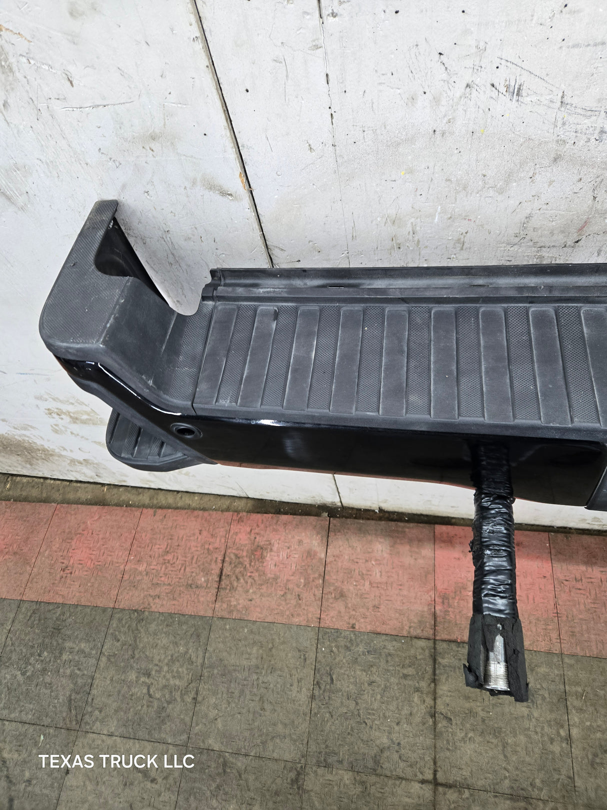 2023-2026 Ford Super Duty Rear Bumper With Sensor Holes F250 F350 F450 F550 - Black
