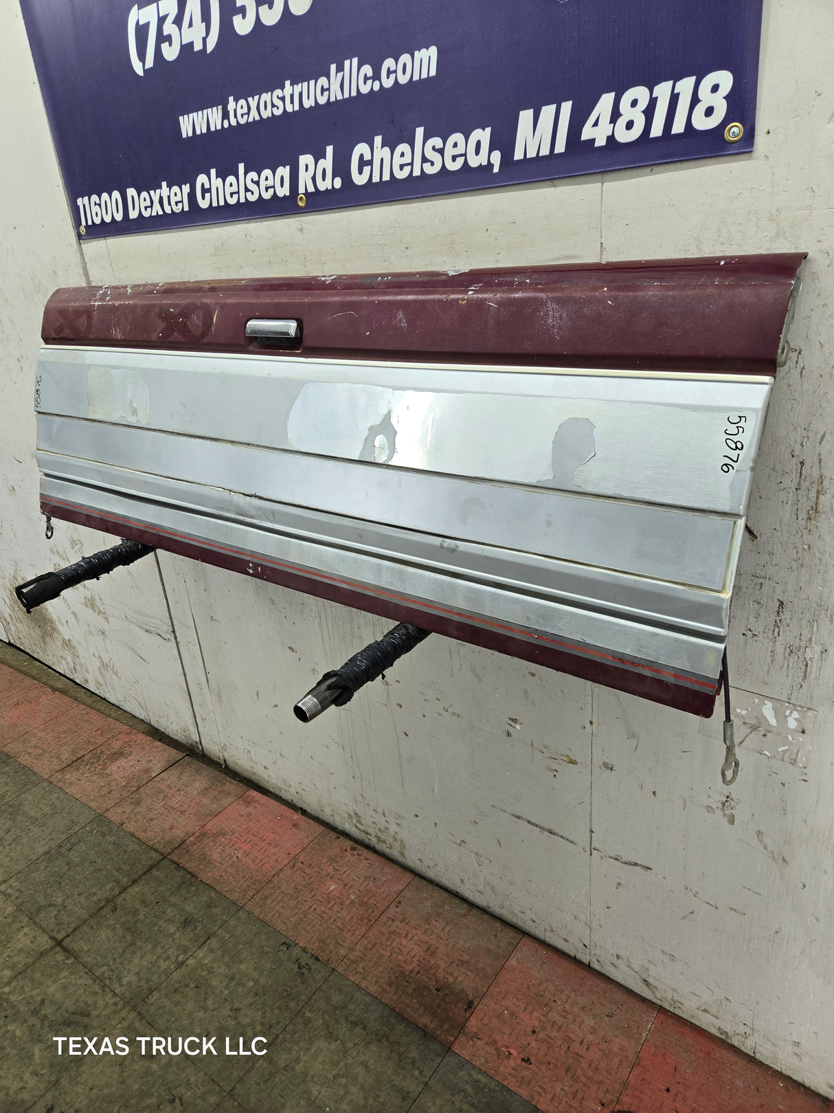 1980-1997 Bullnose / Bricknose / OBS Ford F100 F150 F250 F350 Tailgate