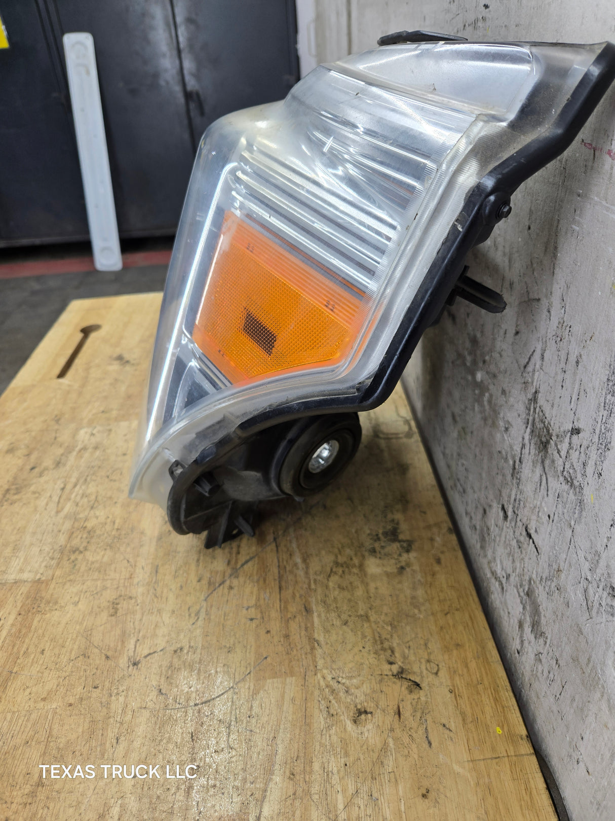 2011-2016 Ford Super Duty F250 F350 F450 F550 LH Driver Side Headlight 6.7L Power Stroke 6.2L Gas BC34-13006-A