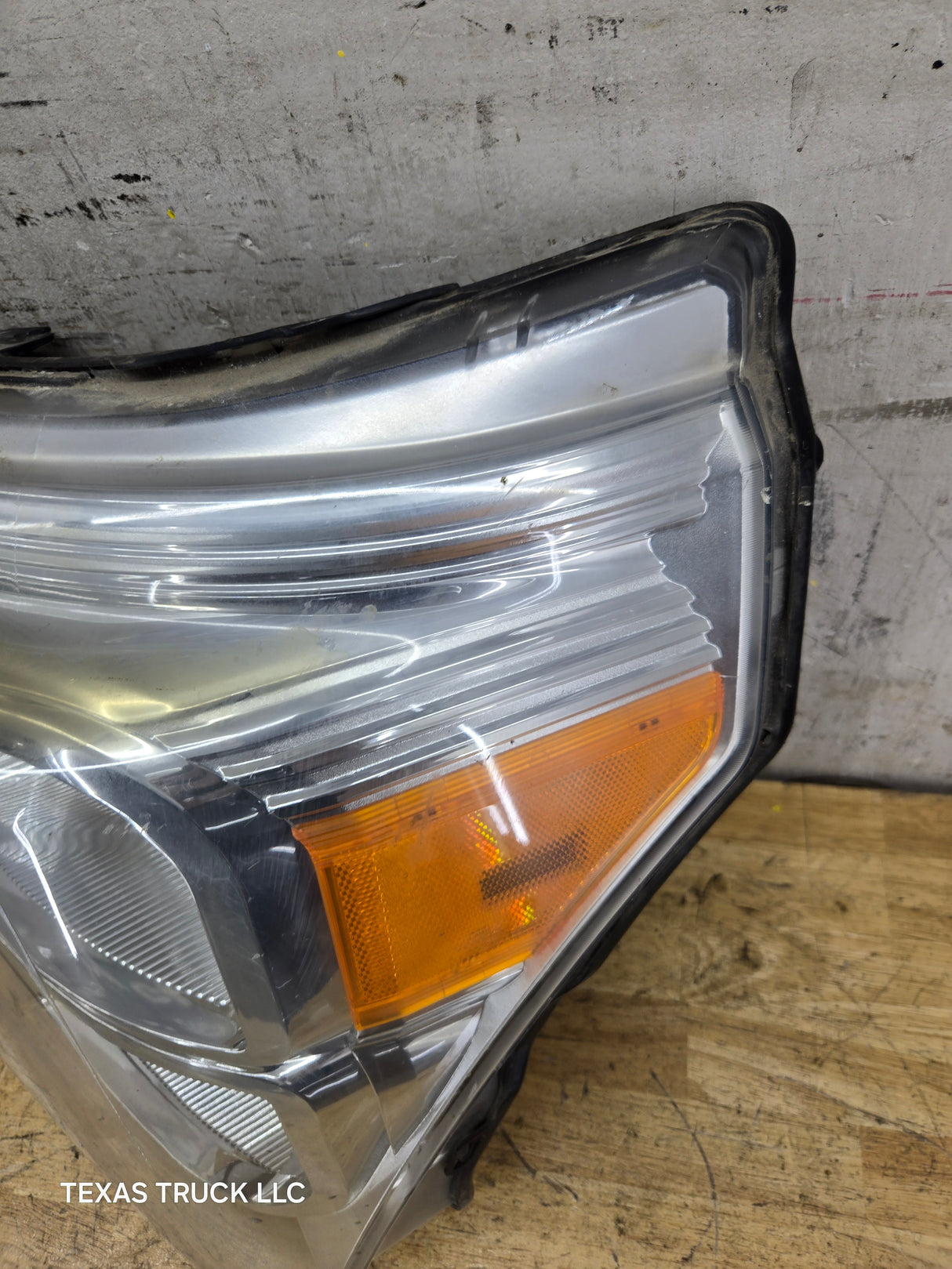 2011-2016 Ford Super Duty F250 F350 F450 F550 LH Driver Side Headlight 6.7L Power Stroke 6.2L Gas BC34-13006-A