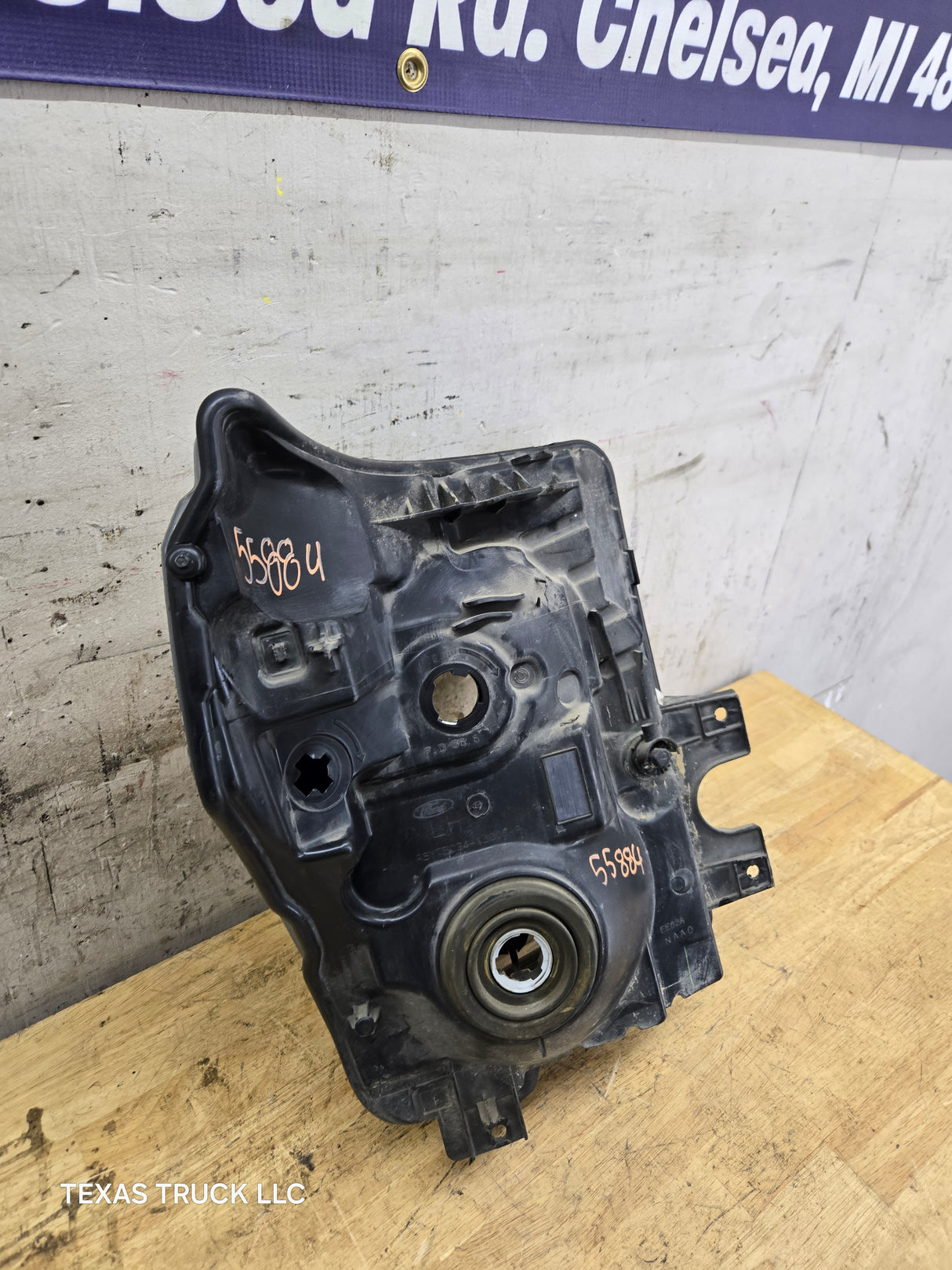 2011-2016 Ford Super Duty F250 F350 F450 F550 LH Driver Side Headlight 6.7L Power Stroke 6.2L Gas BC34-13006-A