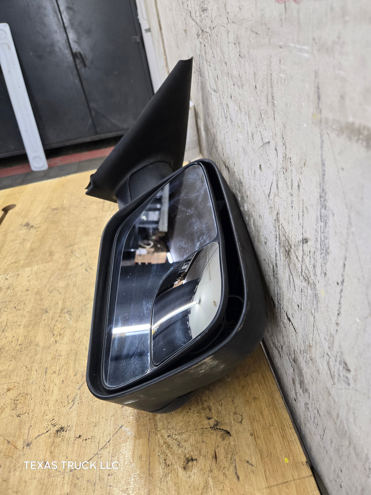 2002-2008 Dodge Ram 3rd Gen 1500 2500 3500 RH Passenger Side Tow Mirror Power Adjust