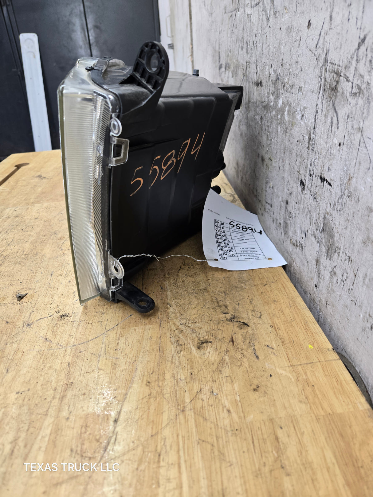 2013-2024 Dodge Ram 4th gen 1500 2500 3500 RH Passenger Side Headlight