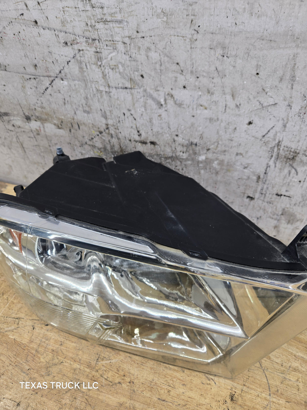 2013-2024 Dodge Ram 4th gen 1500 2500 3500 RH Passenger Side Headlight