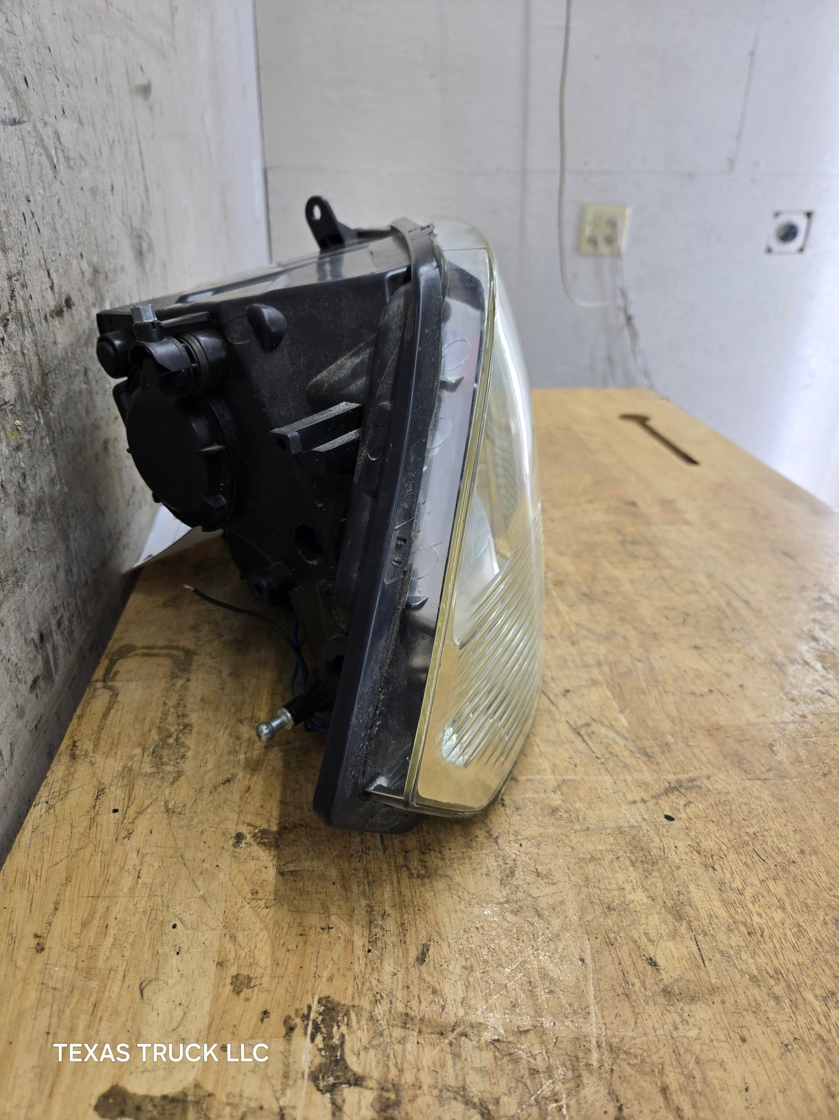 2013-2024 Dodge Ram 4th gen 1500 2500 3500 RH Passenger Side Headlight