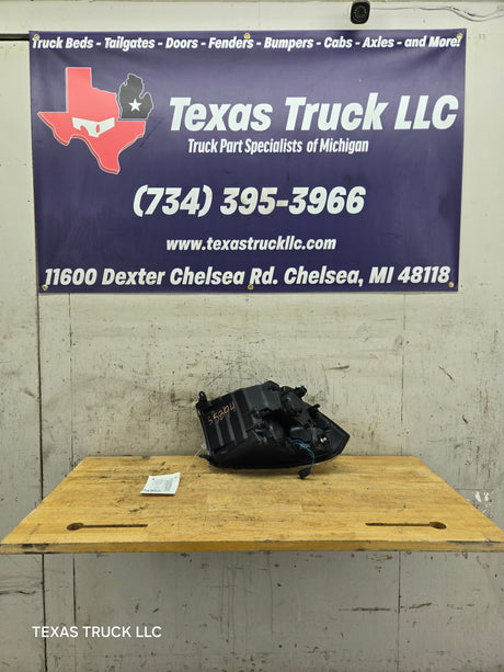 2013-2024 Dodge Ram 4th gen 1500 2500 3500 RH Passenger Side Headlight