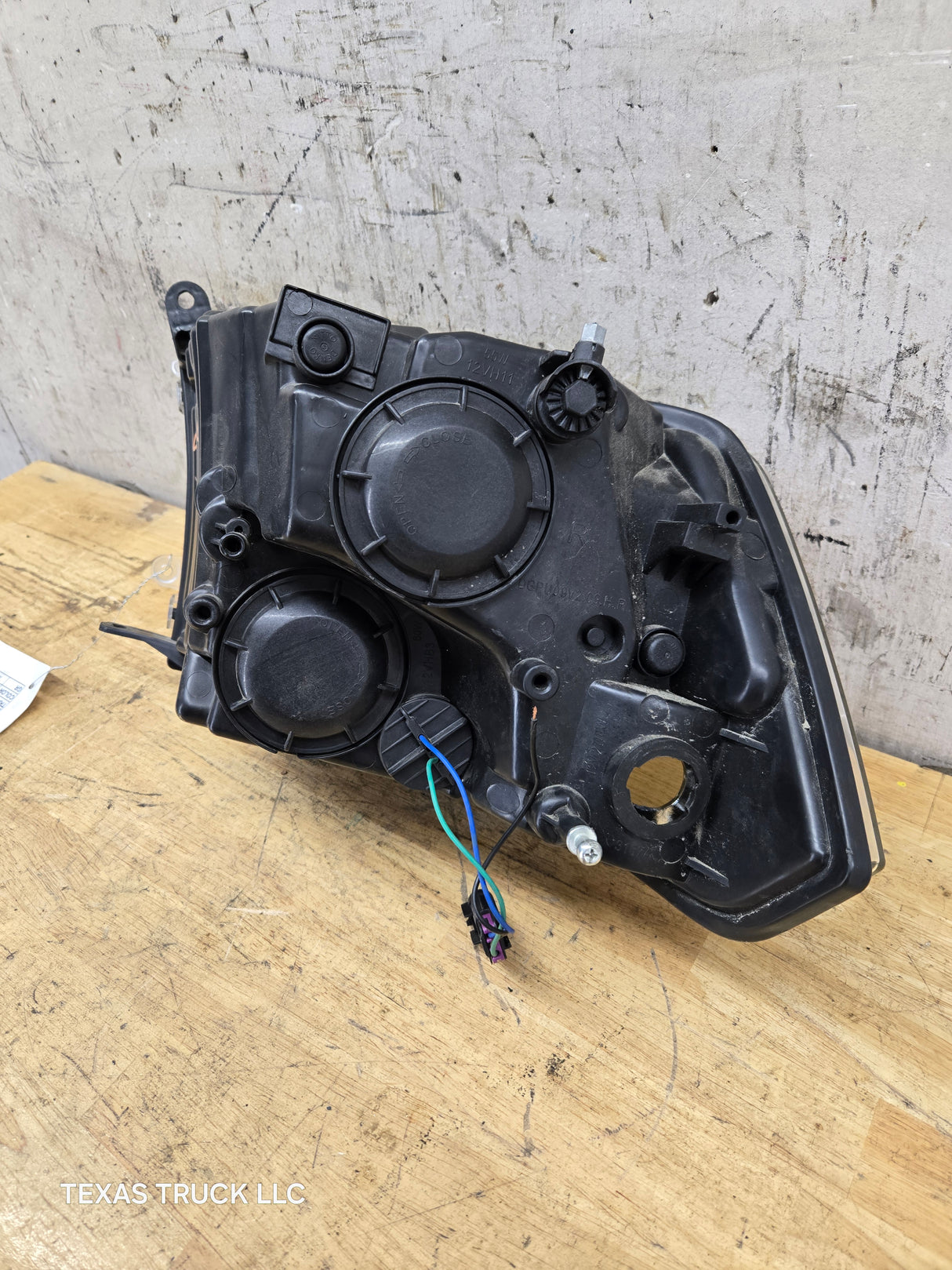 2013-2024 Dodge Ram 4th gen 1500 2500 3500 RH Passenger Side Headlight