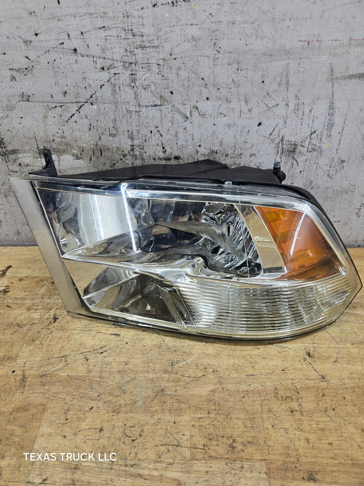 2013-2024 Dodge Ram 4th gen 1500 2500 3500 LH Driver Side Headlight