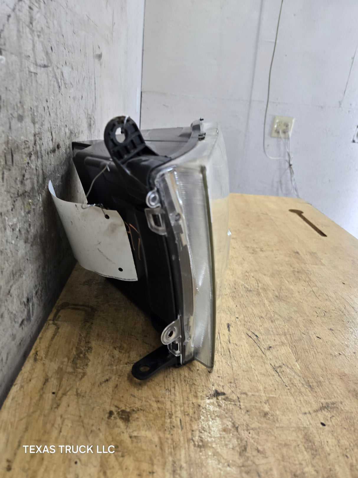 2013-2024 Dodge Ram 4th gen 1500 2500 3500 LH Driver Side Headlight