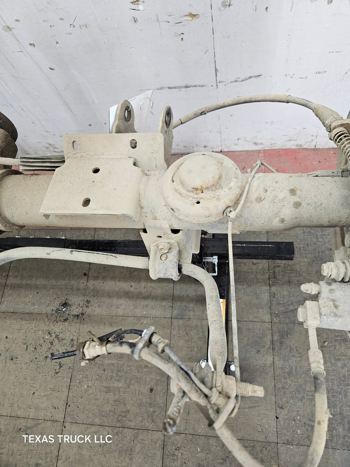 2009-2010 Dodge Ram 1500 3.92 9.25" Ratio OEM Rear Axle Rear End 4th Gen