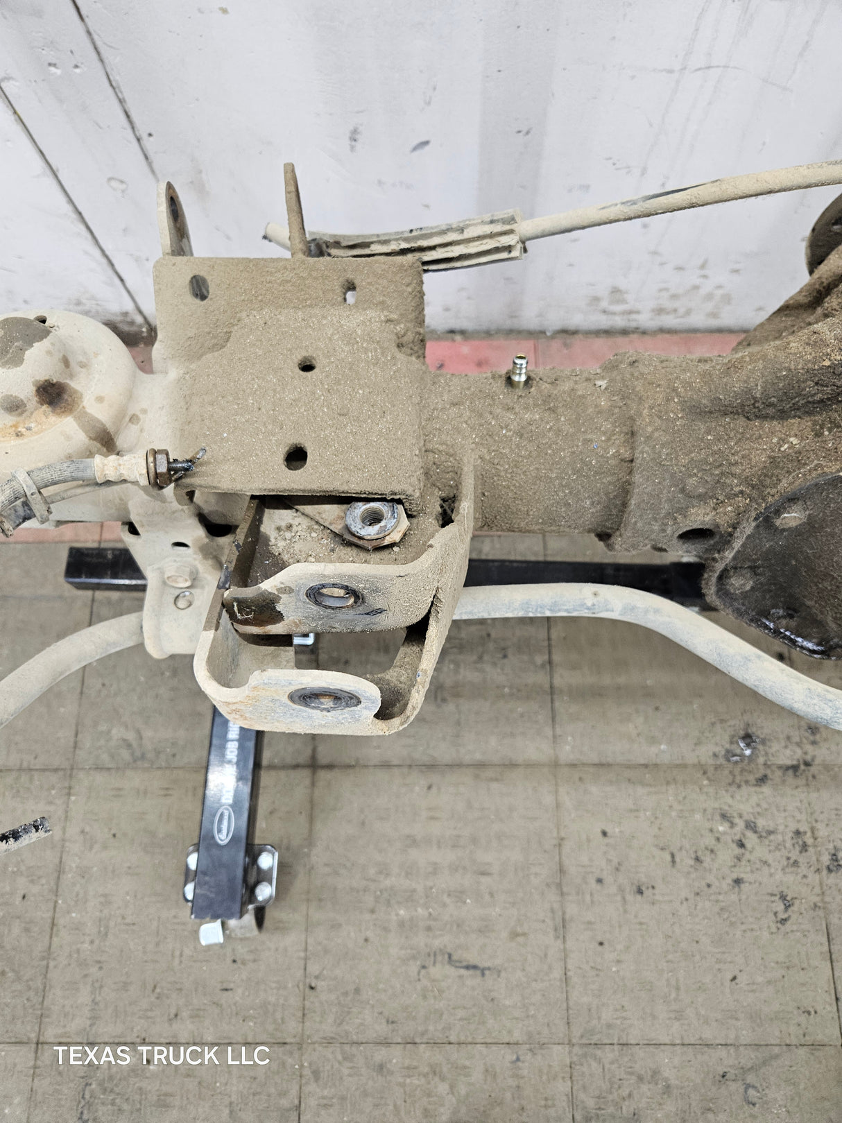 2009-2010 Dodge Ram 1500 3.92 9.25" Ratio OEM Rear Axle Rear End 4th Gen