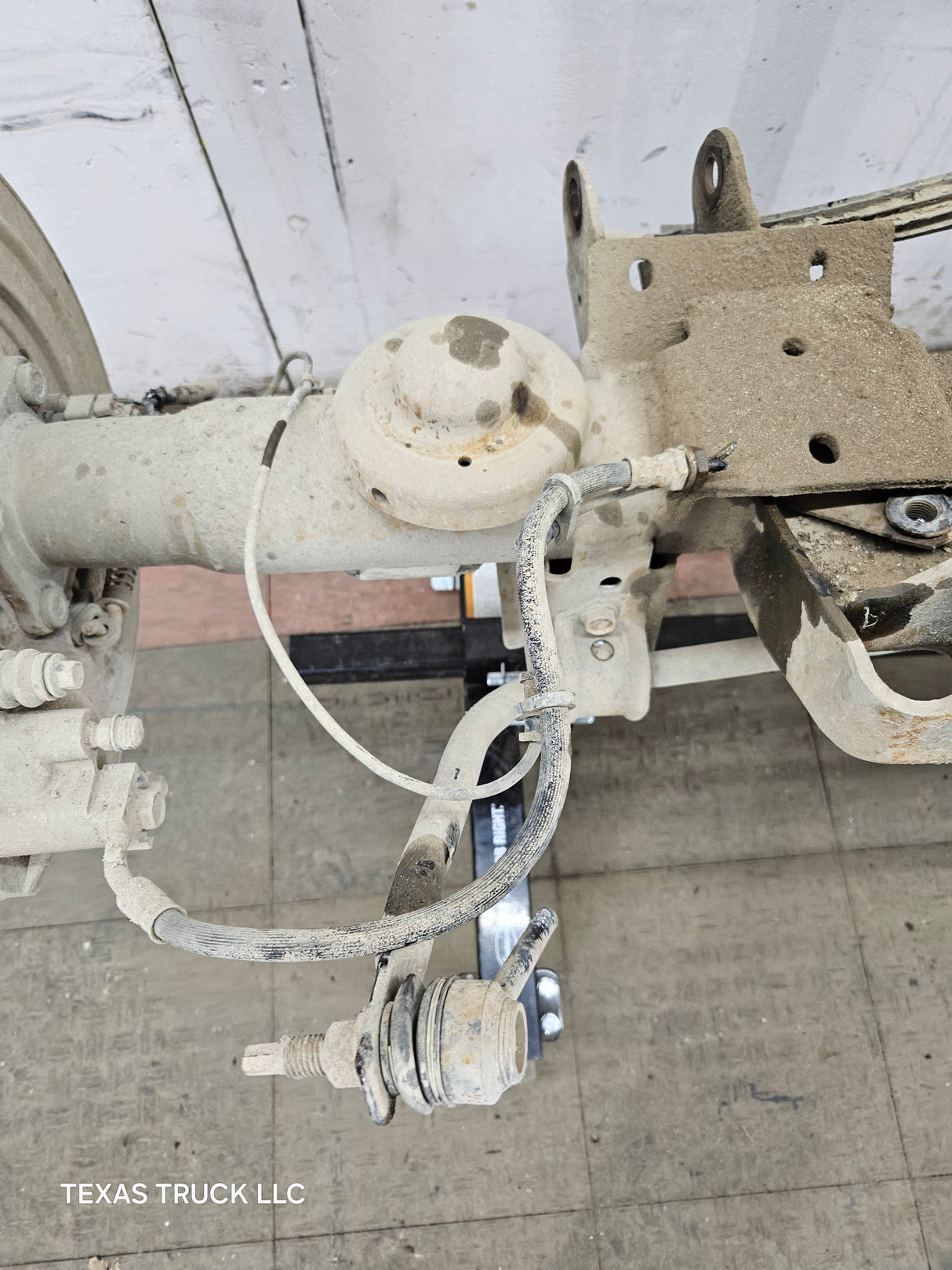 2009-2010 Dodge Ram 1500 3.92 9.25" Ratio OEM Rear Axle Rear End 4th Gen