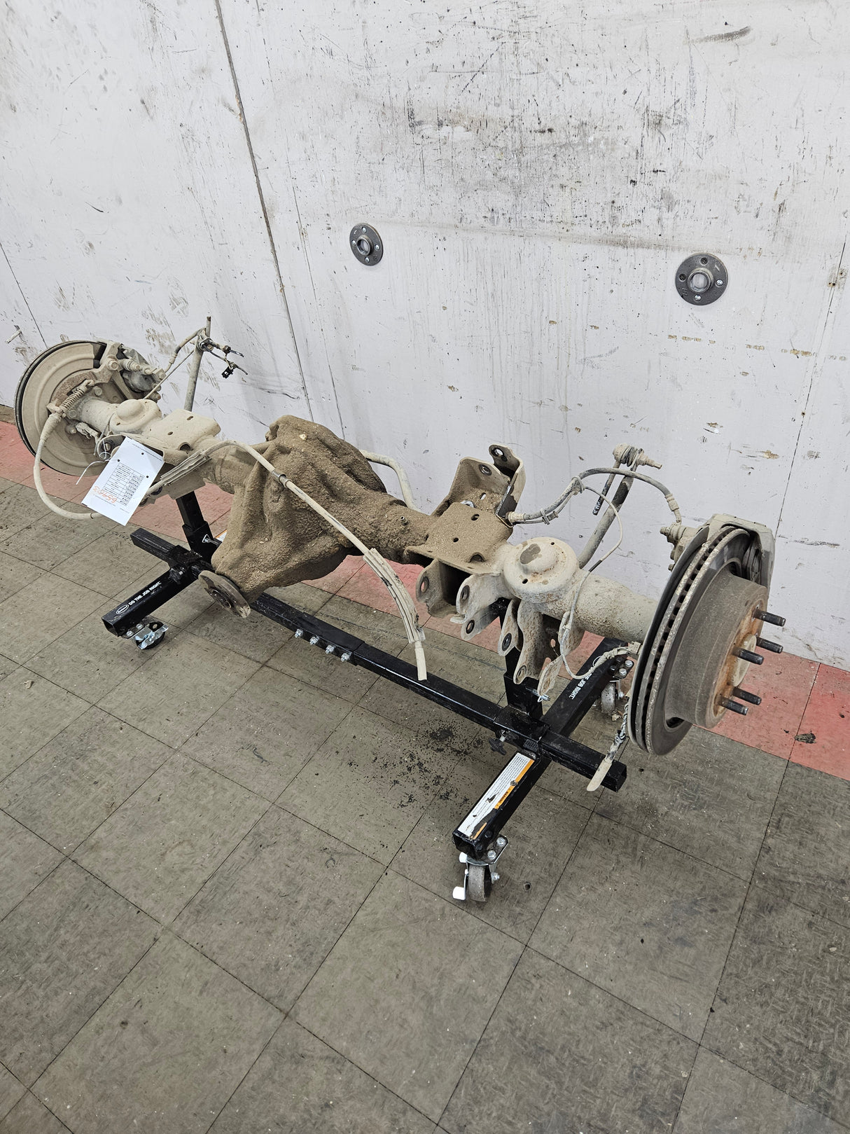 2009-2010 Dodge Ram 1500 3.92 9.25" Ratio OEM Rear Axle Rear End 4th Gen