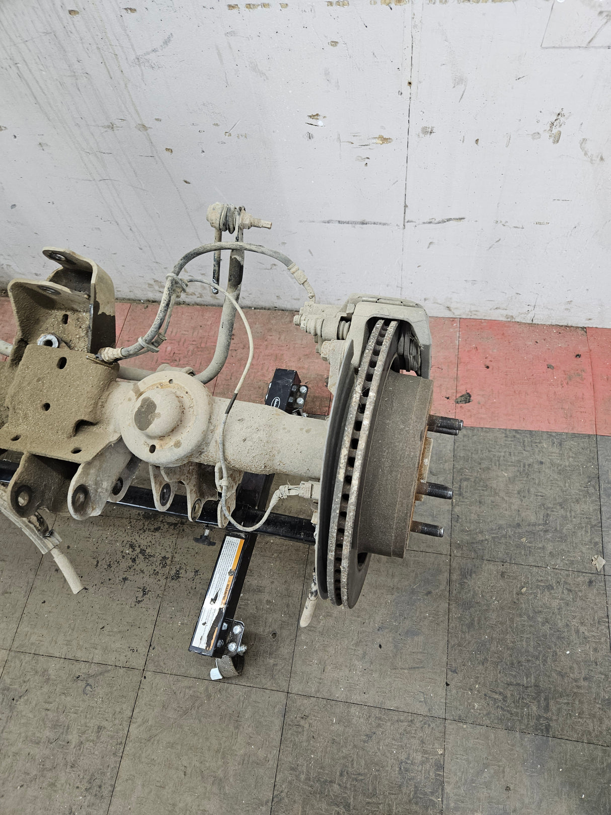 2009-2010 Dodge Ram 1500 3.92 9.25" Ratio OEM Rear Axle Rear End 4th Gen