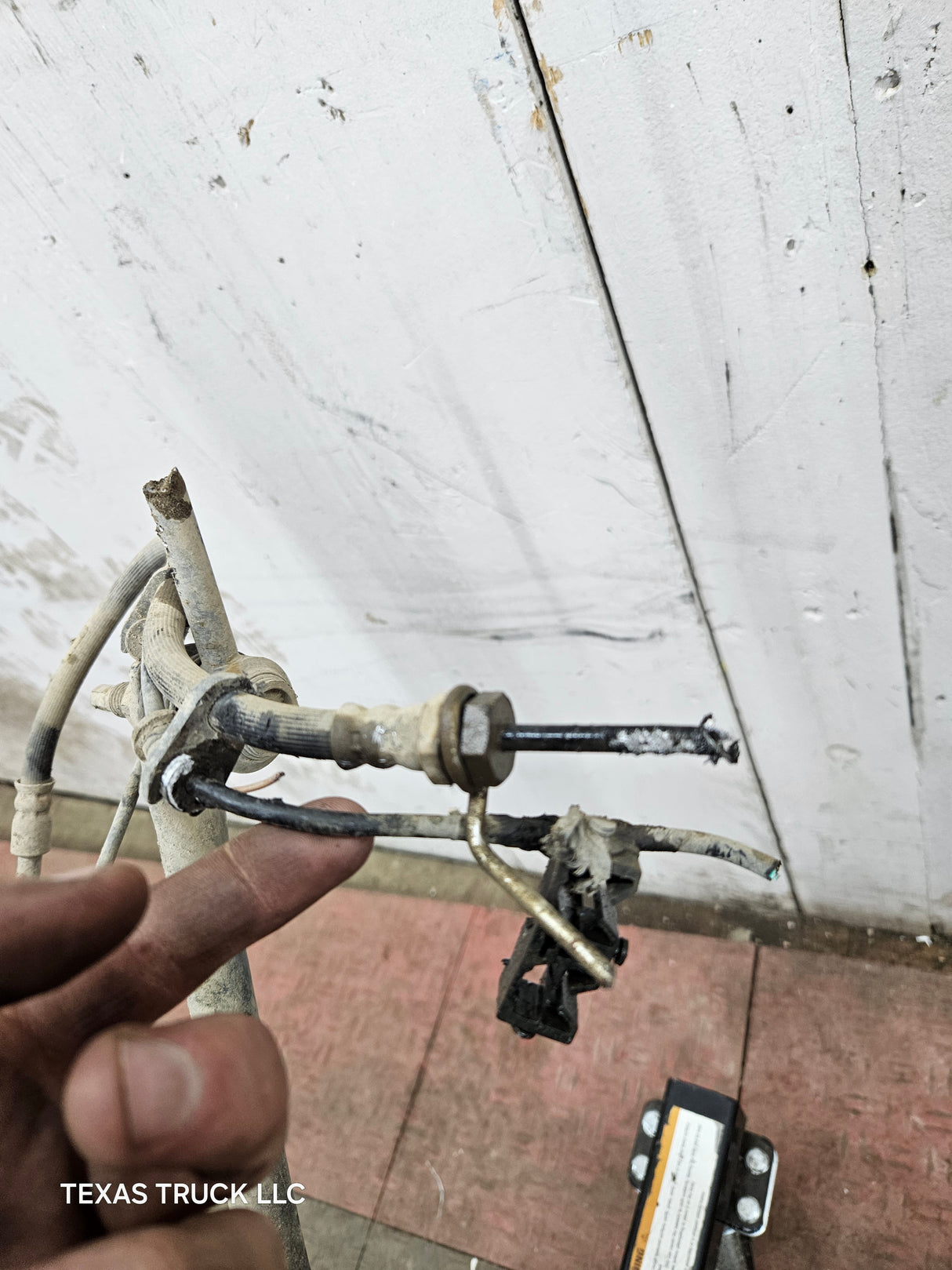 2009-2010 Dodge Ram 1500 3.92 9.25" Ratio OEM Rear Axle Rear End 4th Gen