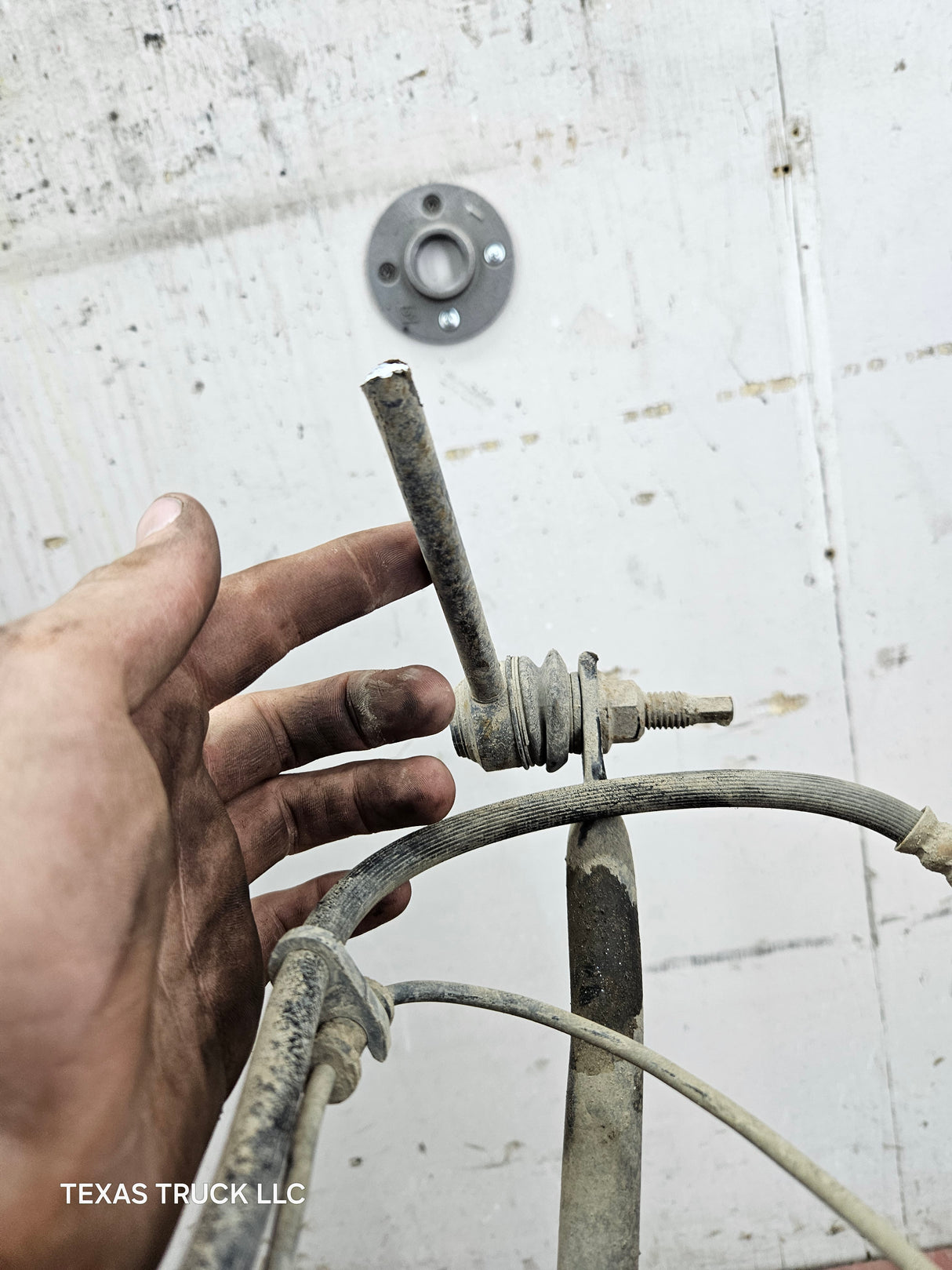 2009-2010 Dodge Ram 1500 3.92 9.25" Ratio OEM Rear Axle Rear End 4th Gen