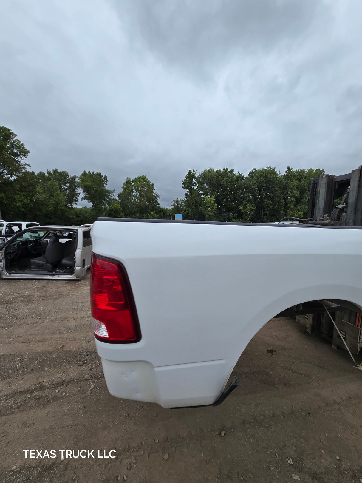2009-2018 Dodge Ram 1500 4th gen 5' 7" Short Truck Bed - White
