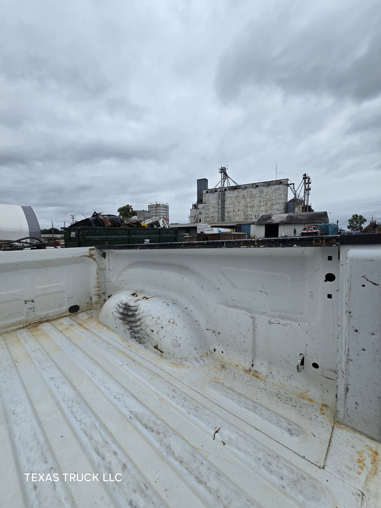 2009-2018 Dodge Ram 1500 4th gen 5' 7" Short Truck Bed - White