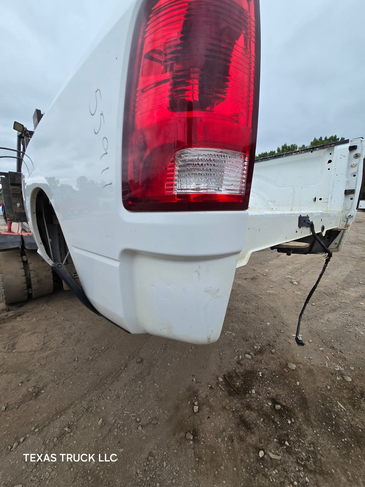 2009-2018 Dodge Ram 1500 4th gen 5' 7" Short Truck Bed - White