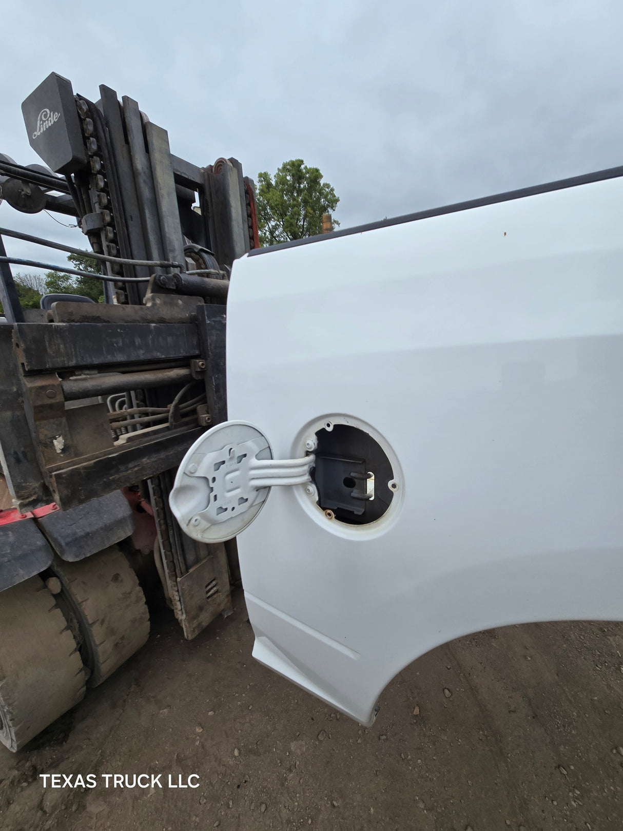 2009-2018 Dodge Ram 1500 4th gen 5' 7" Short Truck Bed - White