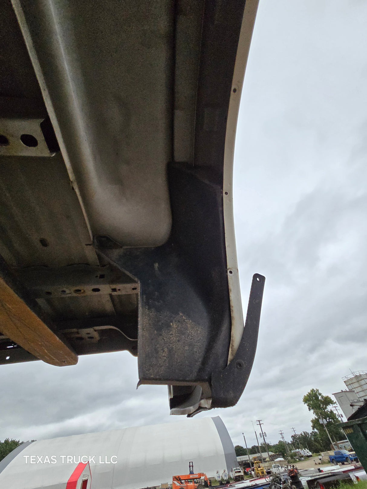 2009-2018 Dodge Ram 1500 4th gen 5' 7" Short Truck Bed - White